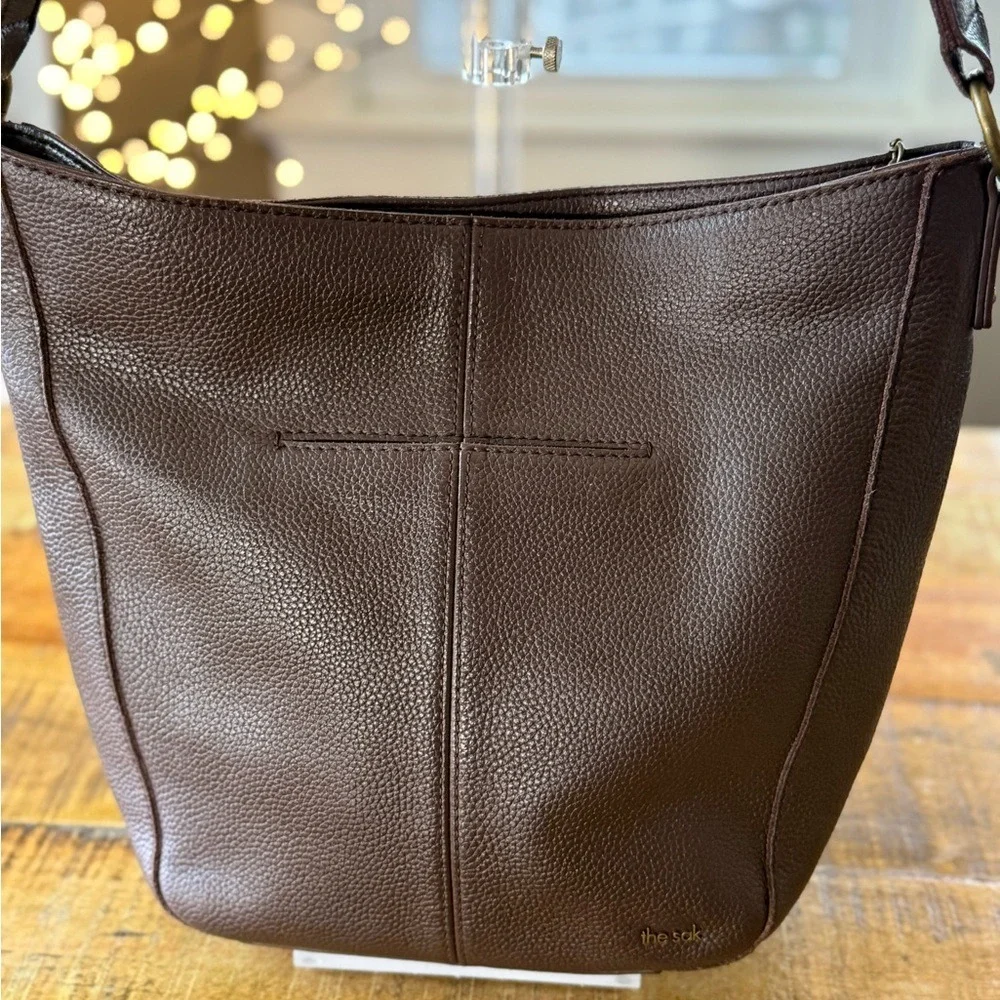 The Sak Crossbody Bag Medium Brown Excellent Pebbled Leather Chevron Strap